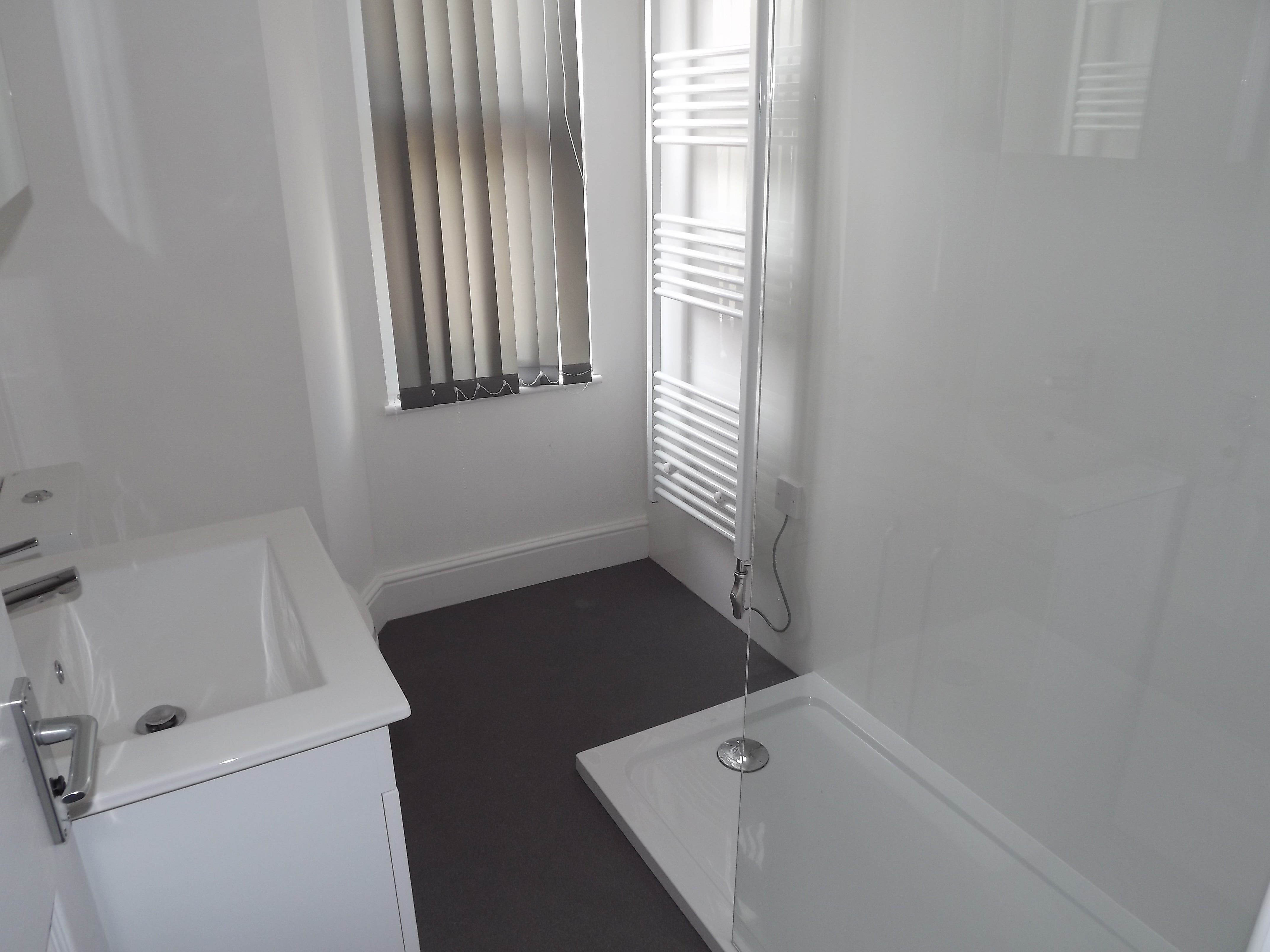 Room Gloucester Road in Bristol