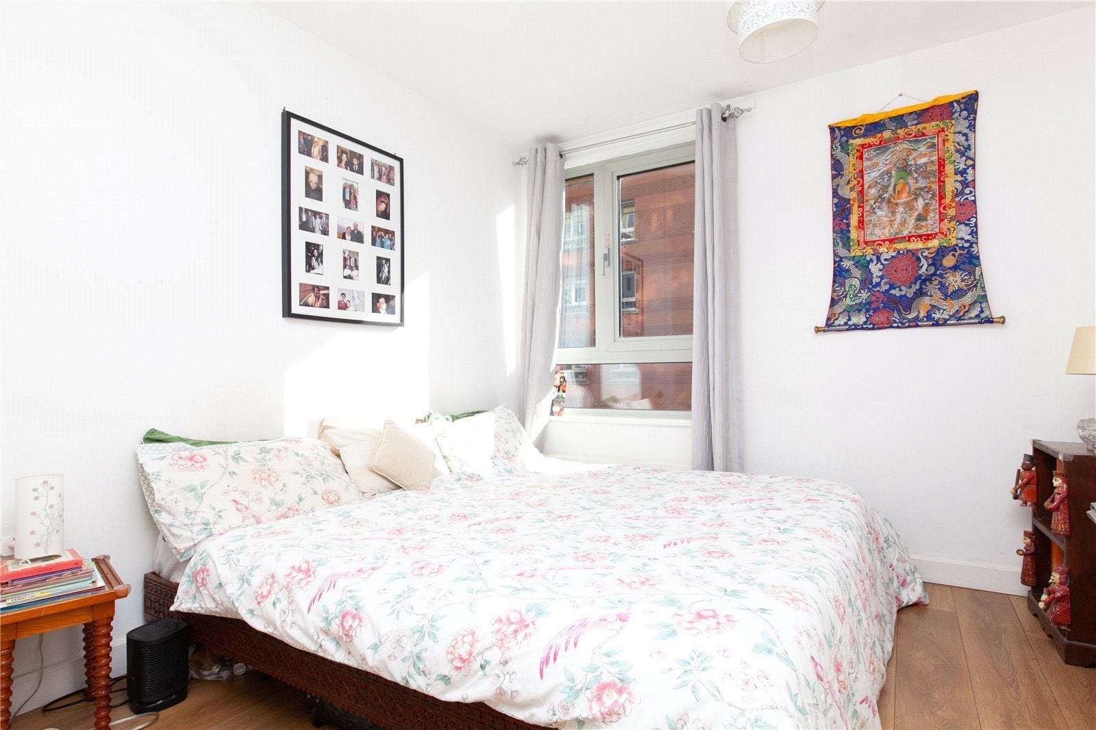 Flat Eden Grove in Greater London