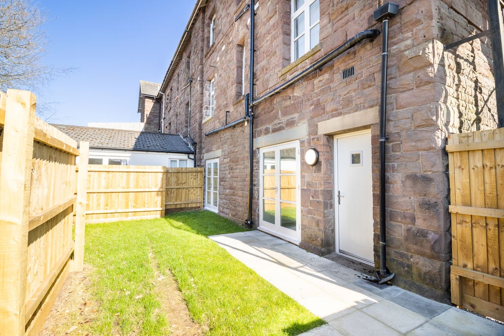 Flat Brecon Road in Abergavenny