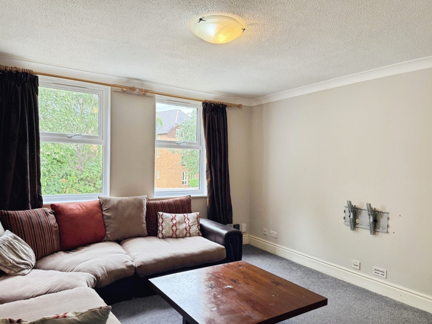Flat Nicholas Gardens in York