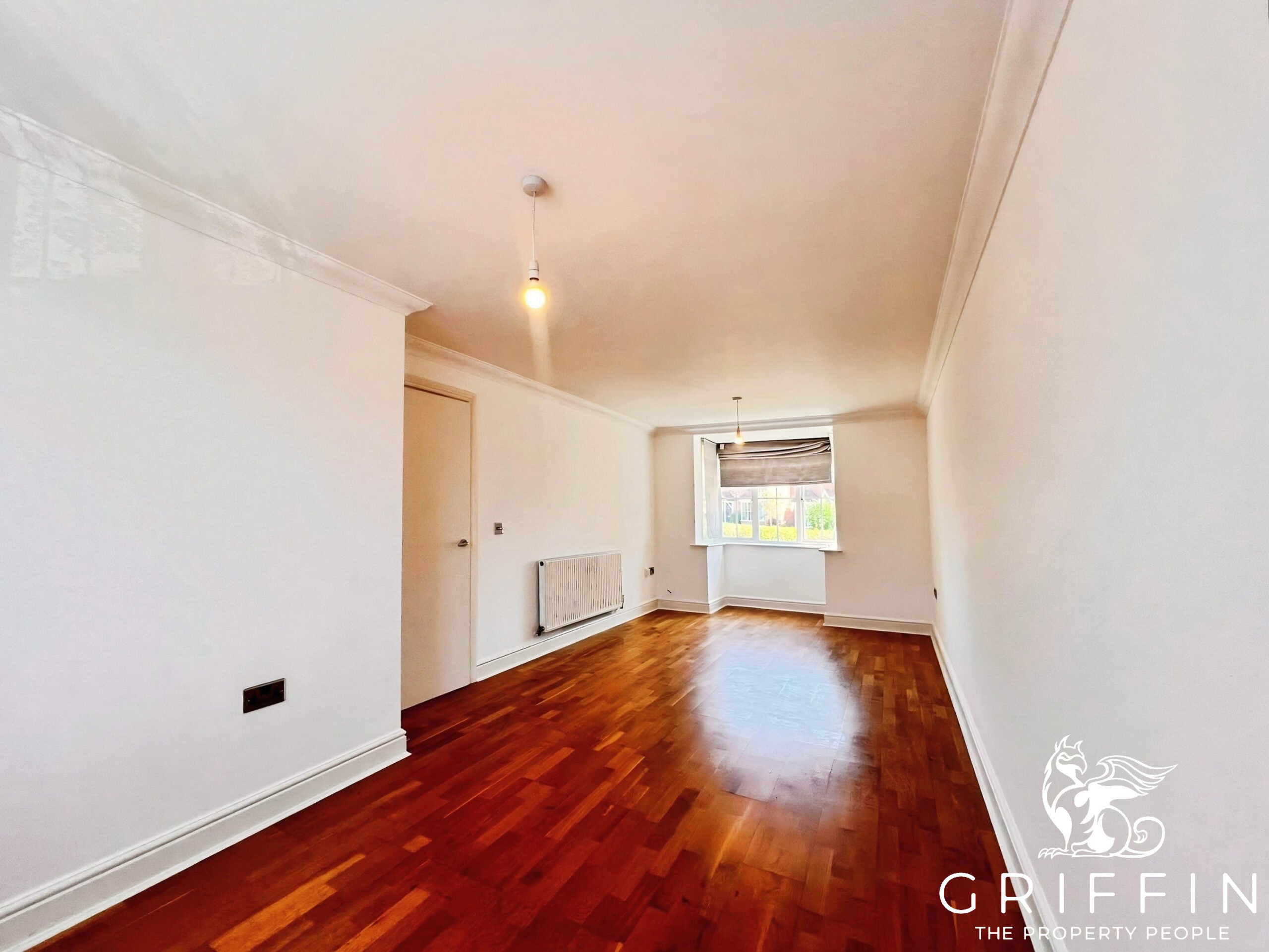Flat Chester Close in Grays