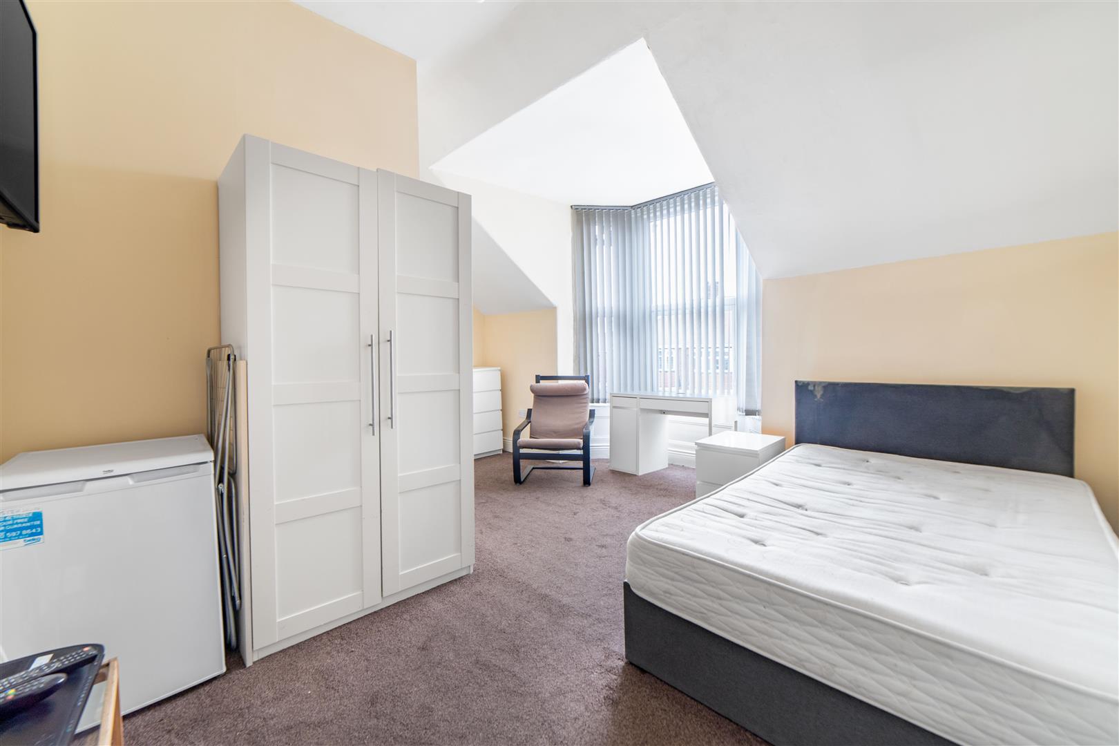 Room Brookland Road in Sunderland