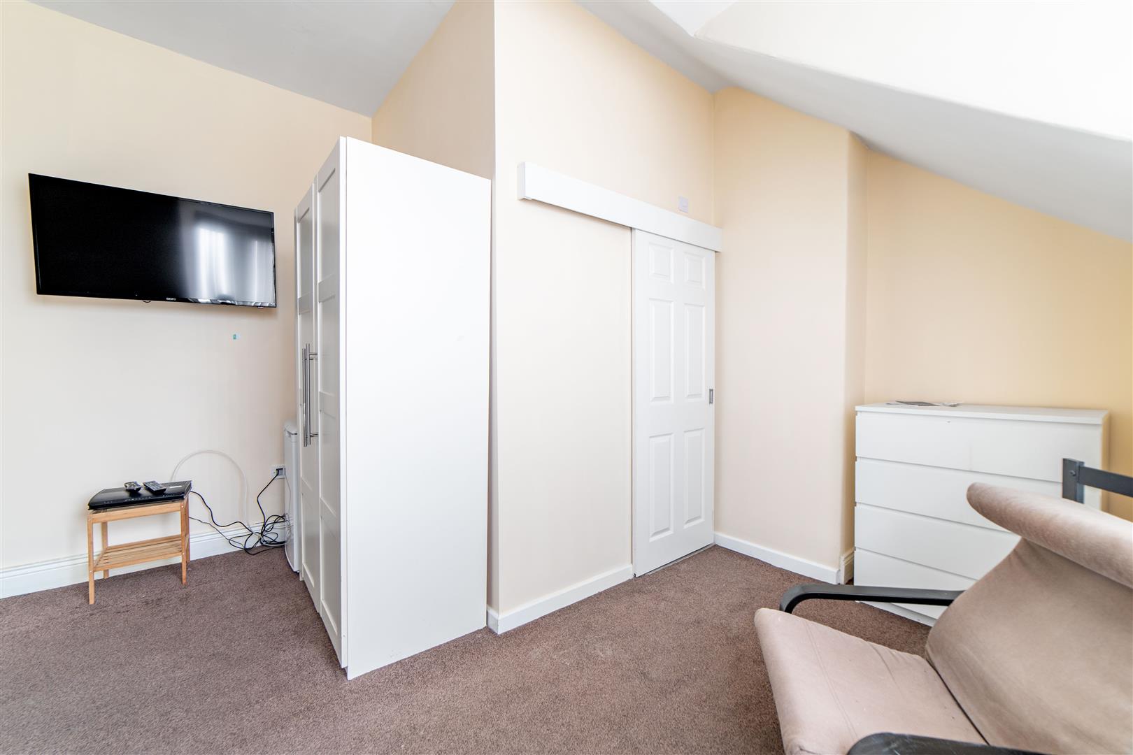 Room Brookland Road in Sunderland