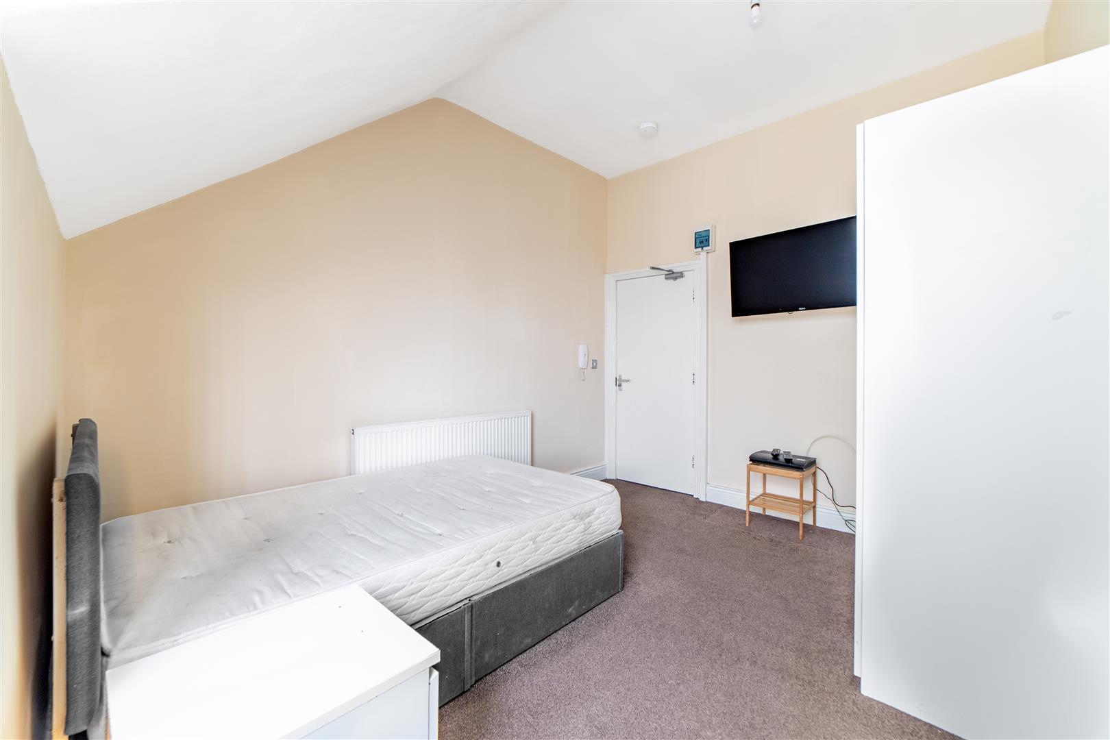 Room Brookland Road in Sunderland