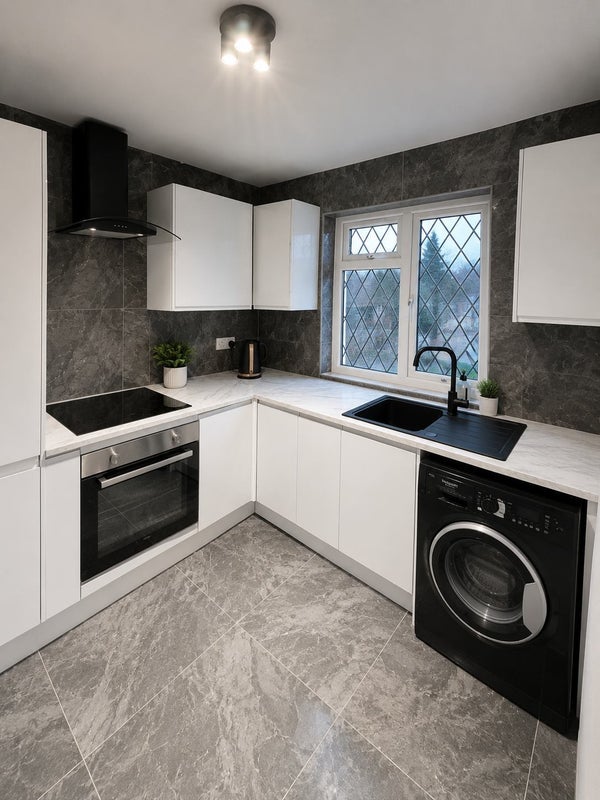 Room Limpsfield Road in Greater London