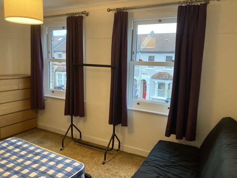 Room Watcombe Road in Greater London
