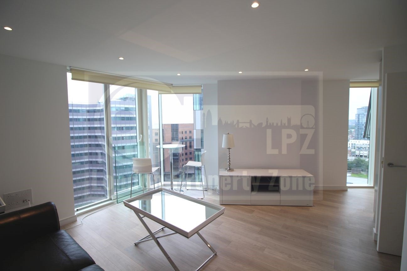 Flat Saffron Square in Greater London