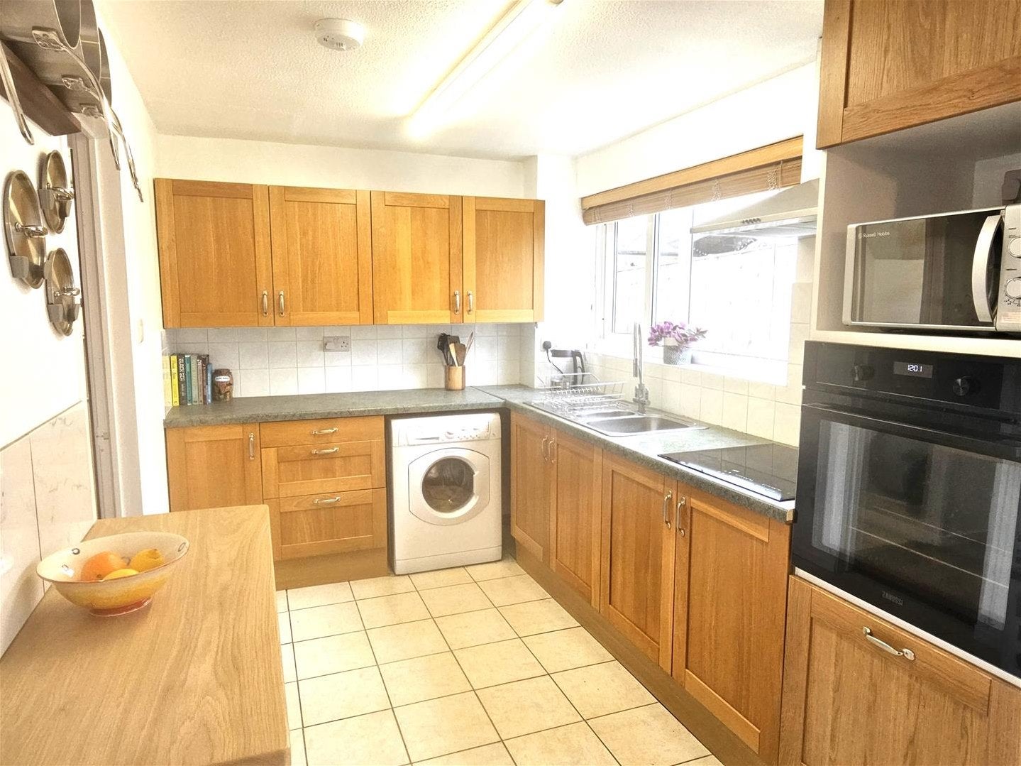 House Trenchard Avenue in Calne Without