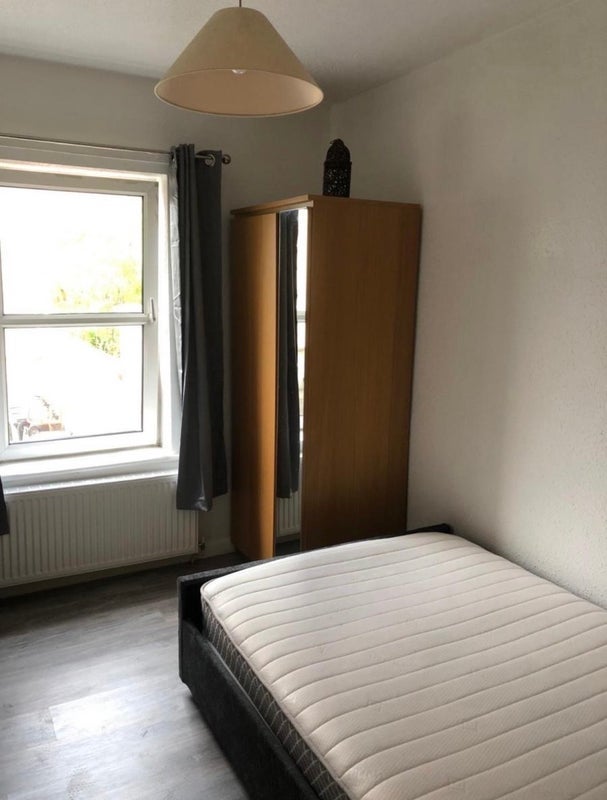 Room Gloucester Road in Bristol