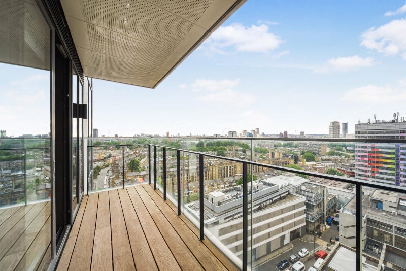 Flat St. Gabriel Walk in Greater London