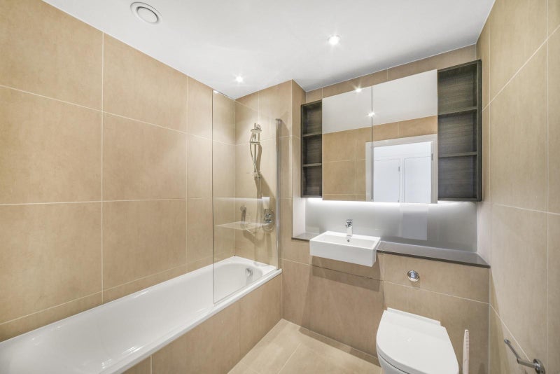 Flat St. Gabriel Walk in Greater London