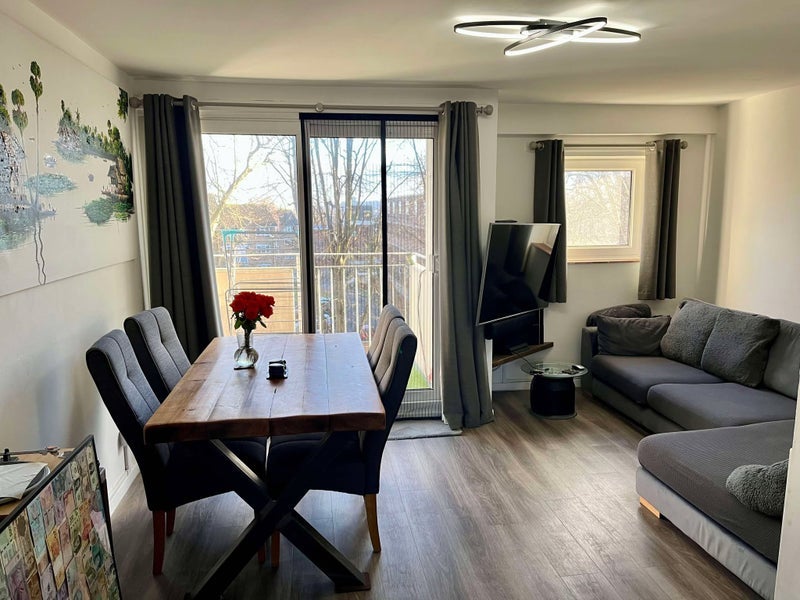 Room Winchester Avenue in Greater London
