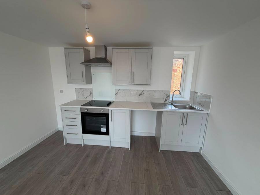 Flat Station Road in Clacton-on-Sea