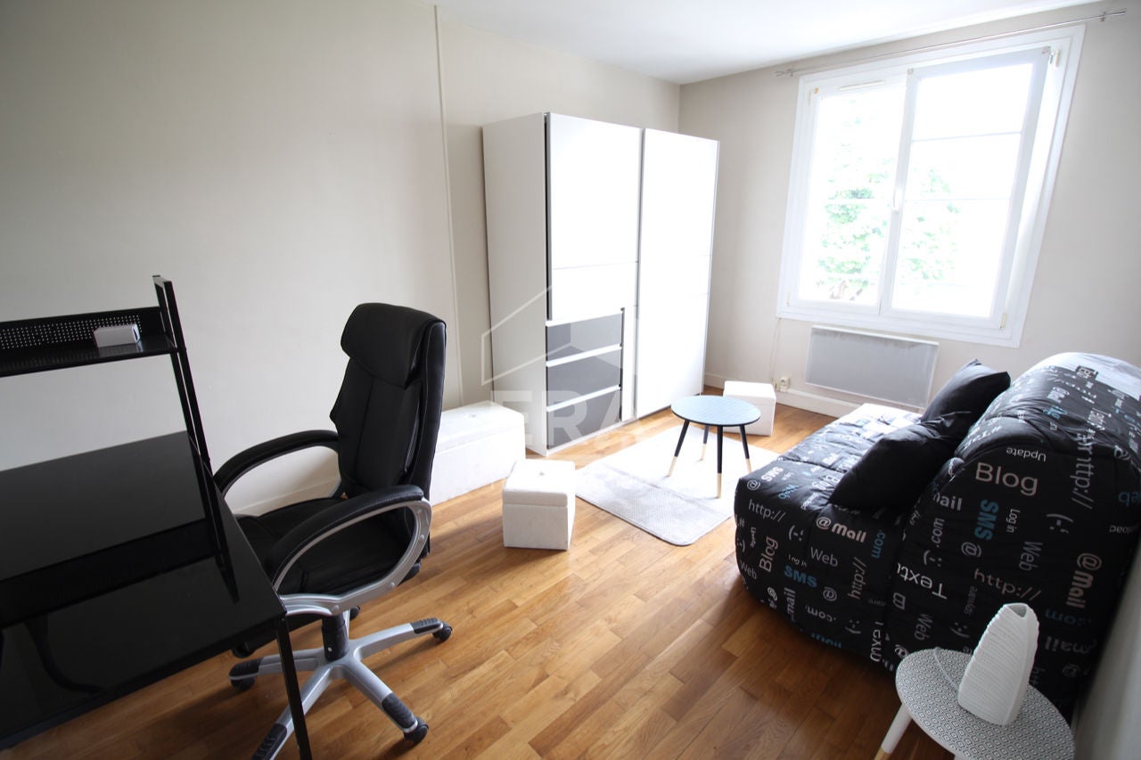 Flat Rue Leverrier in Caen