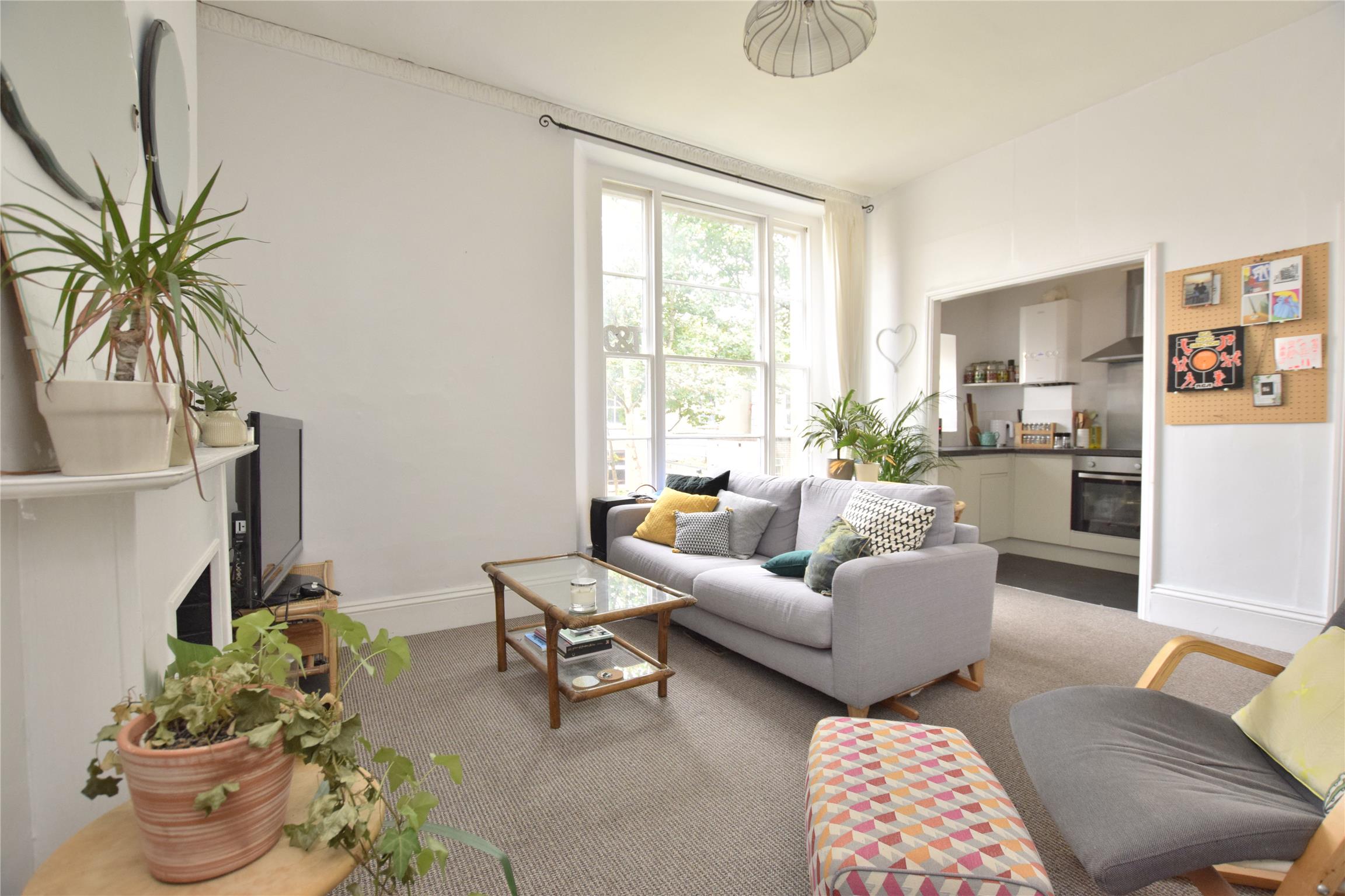 Flat Kingsley Road in Bristol