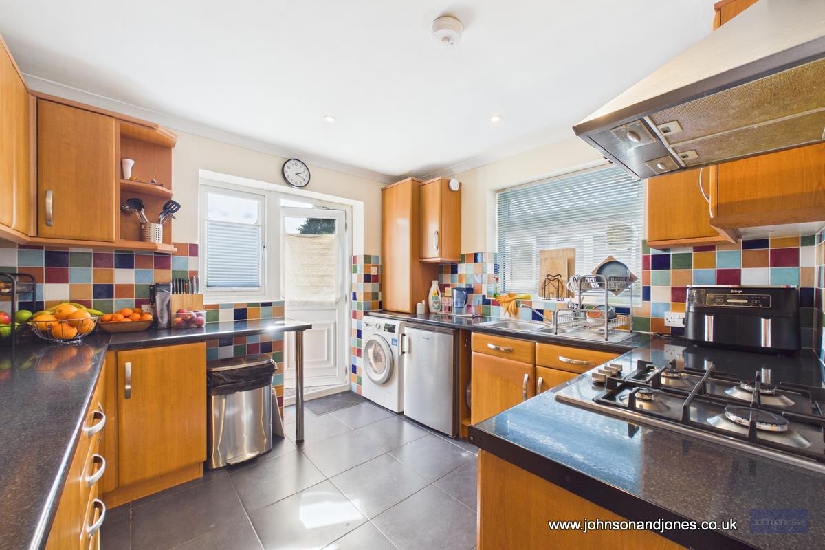 House Weymead Close in Borough of Runnymede