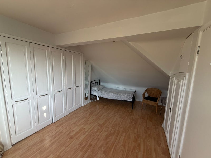 Room Norval Road in Greater London