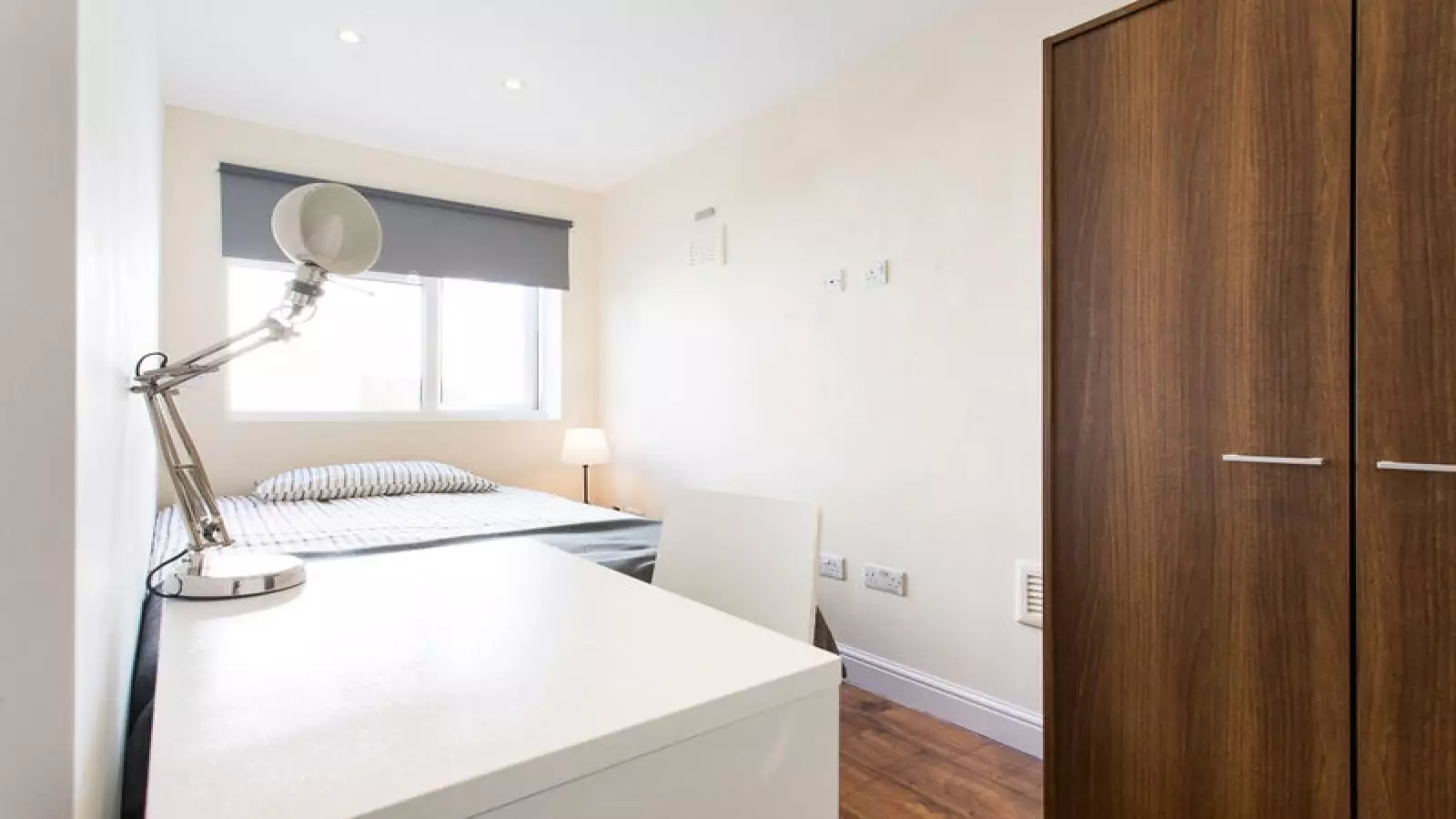 Flat Lower Richmond Road in Greater London