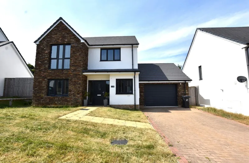 House New Road in Callington