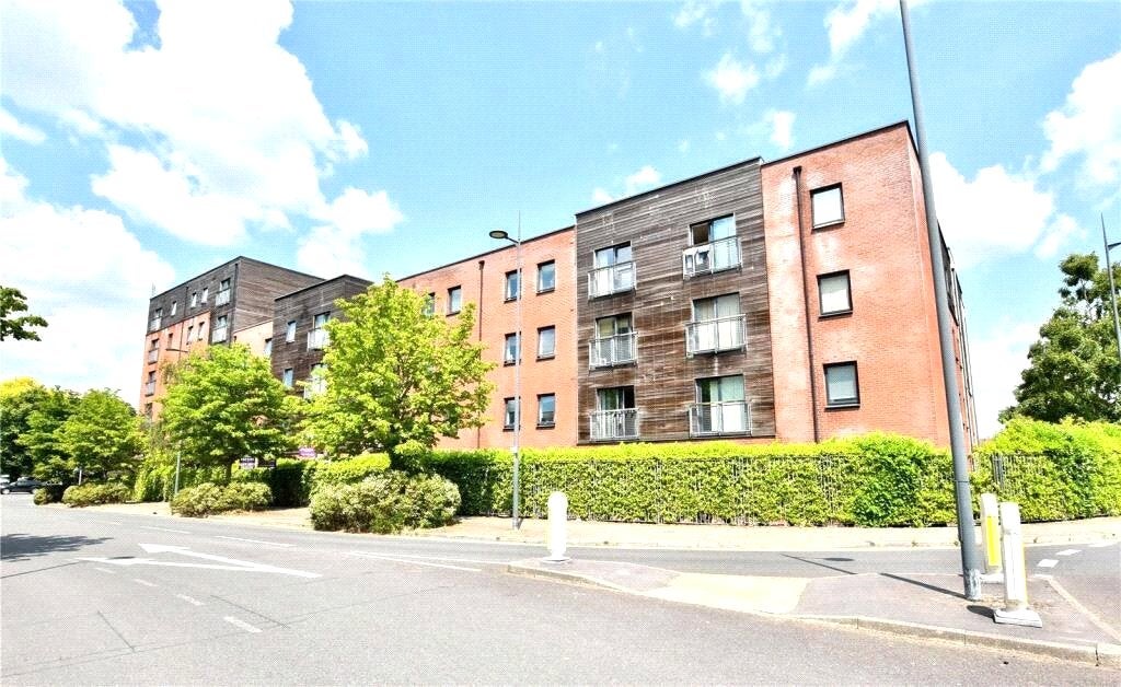 Flat Montmano Drive in Manchester