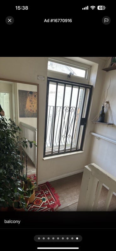 Room Bow Road in Greater London