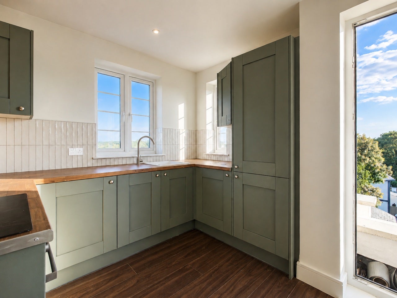 Flat Catford Hill in Greater London