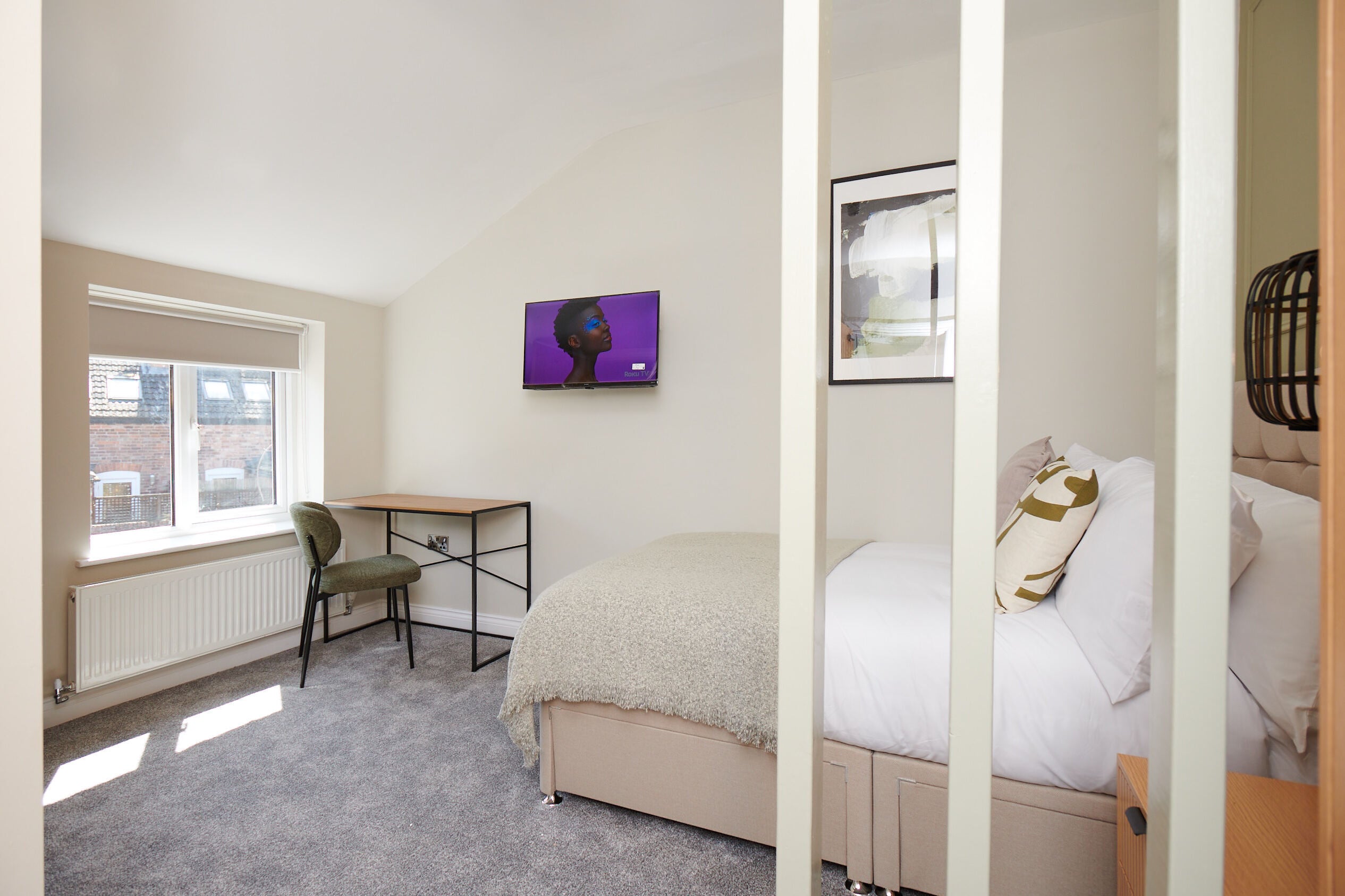 Room Hope Drive in Nottingham