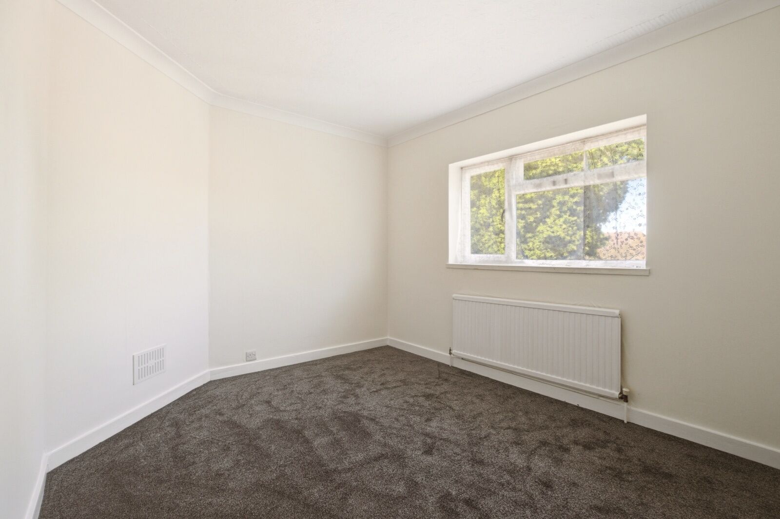 House Drakes Drive in St Albans