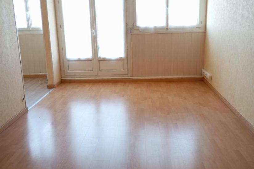 Flat Rue de la Belle Gabrielle in Le Mans