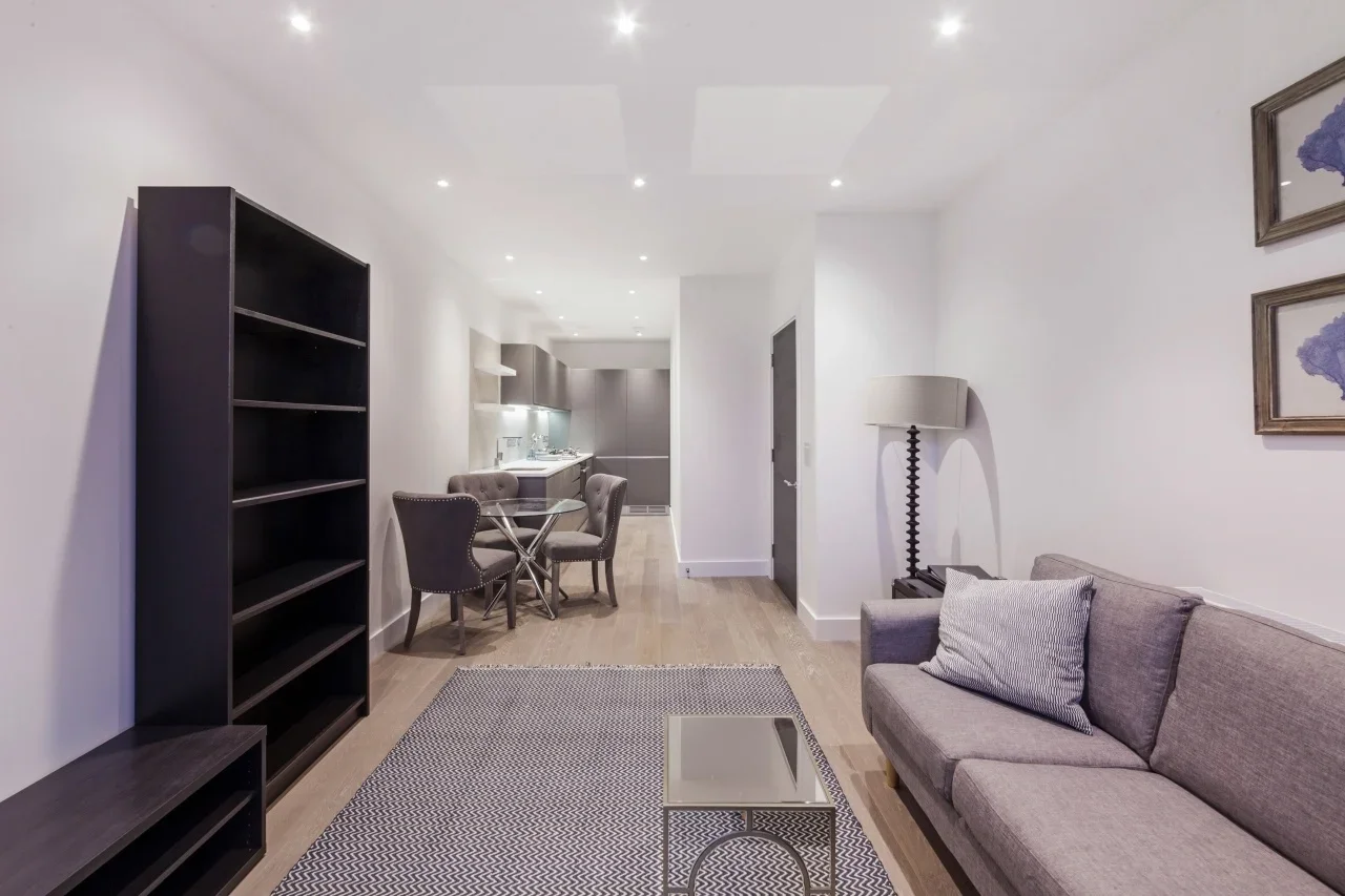Flat Kings Holt Mews in Greater London