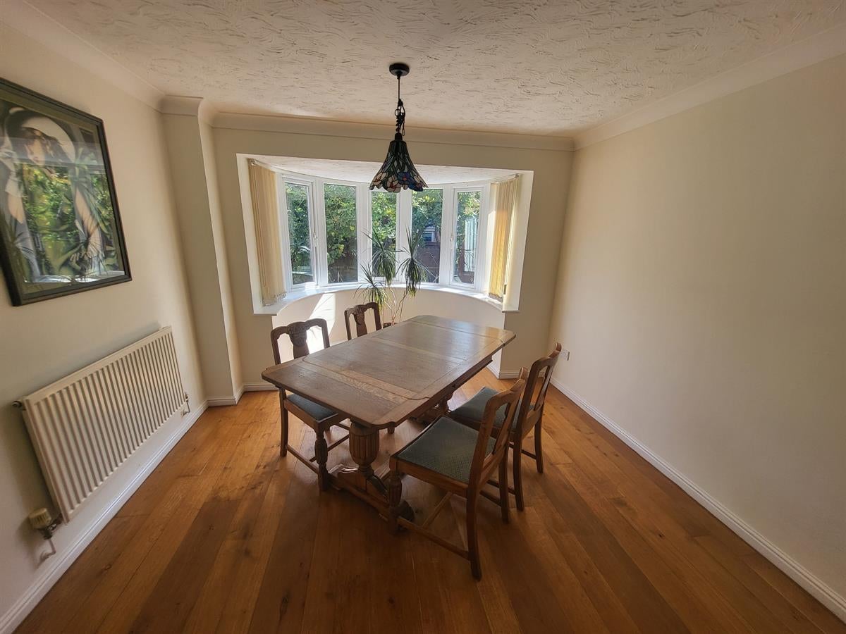 House Levitsfield Close in Monmouth