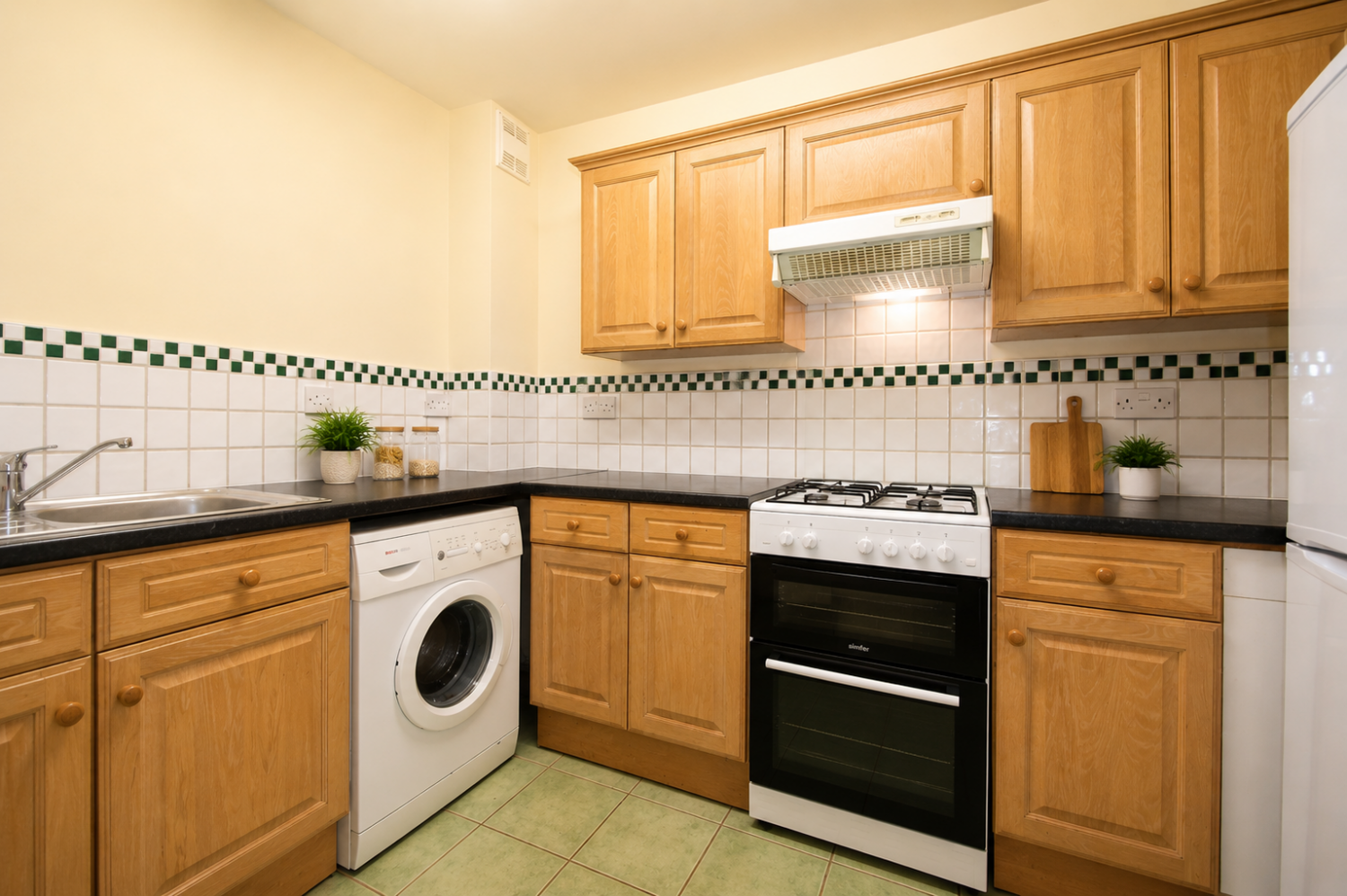 Flat Llanbleddian Gardens in Cardiff County