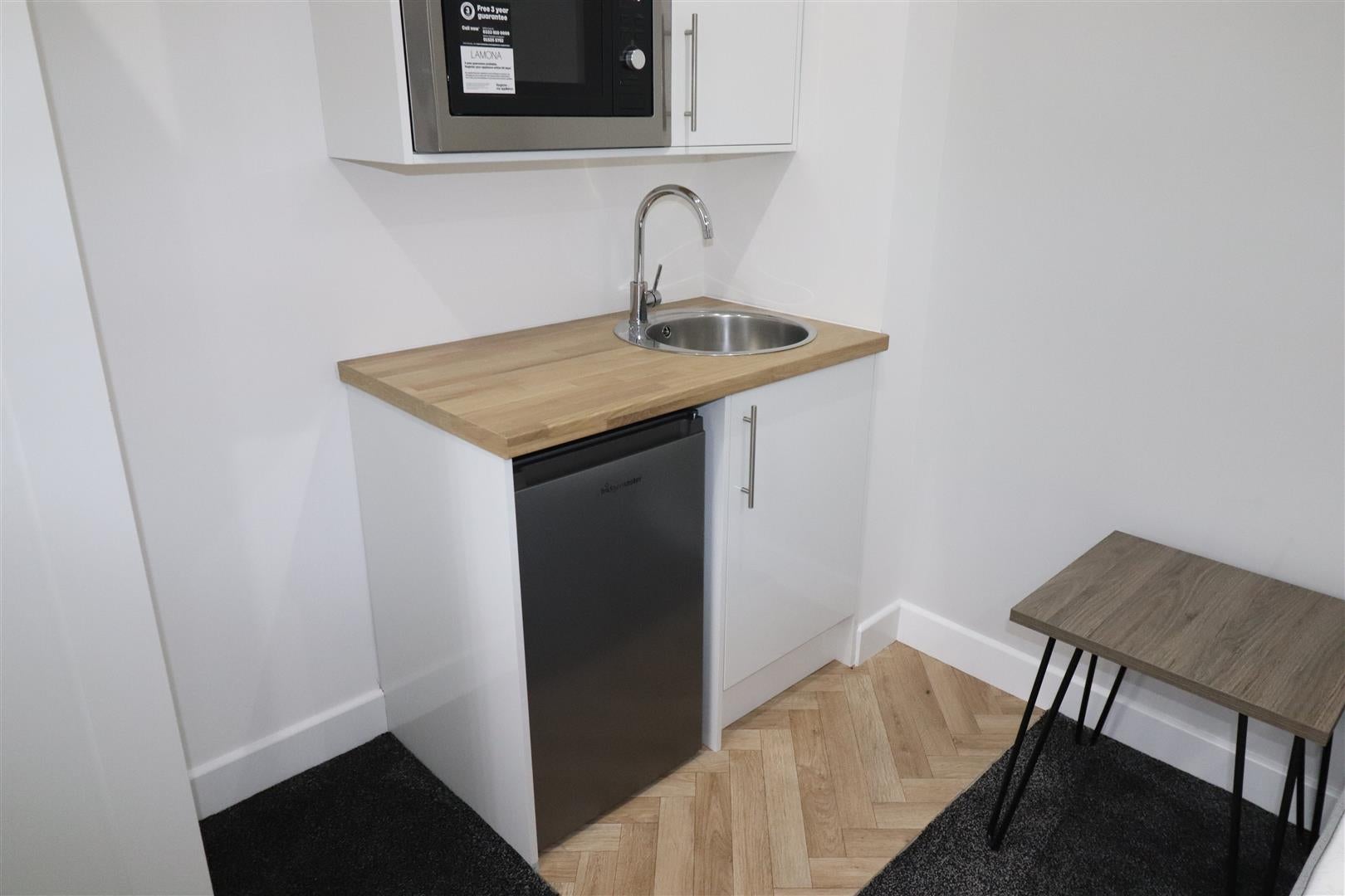 Flat Charter Avenue in Coventry