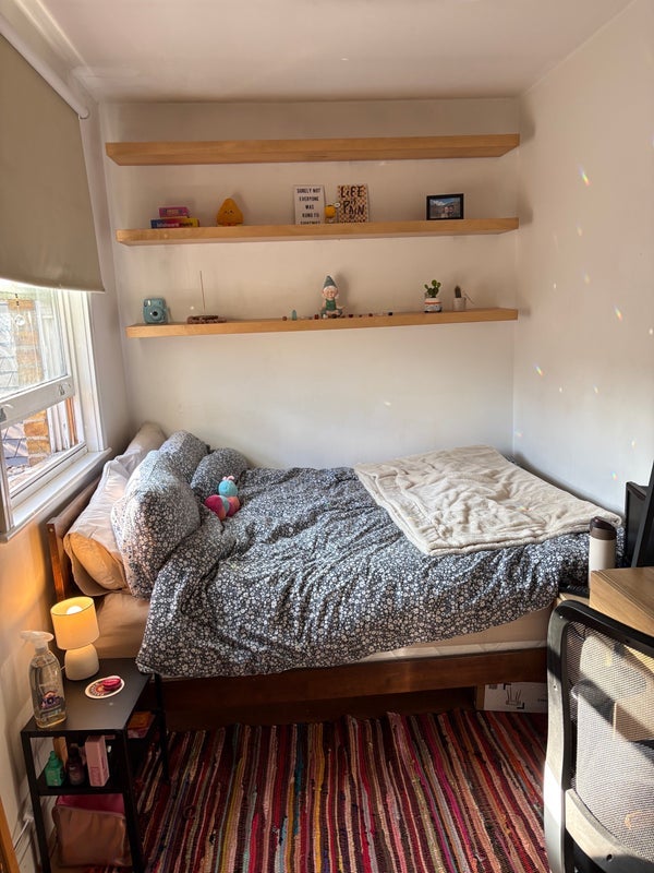Room Avondale Square in Greater London