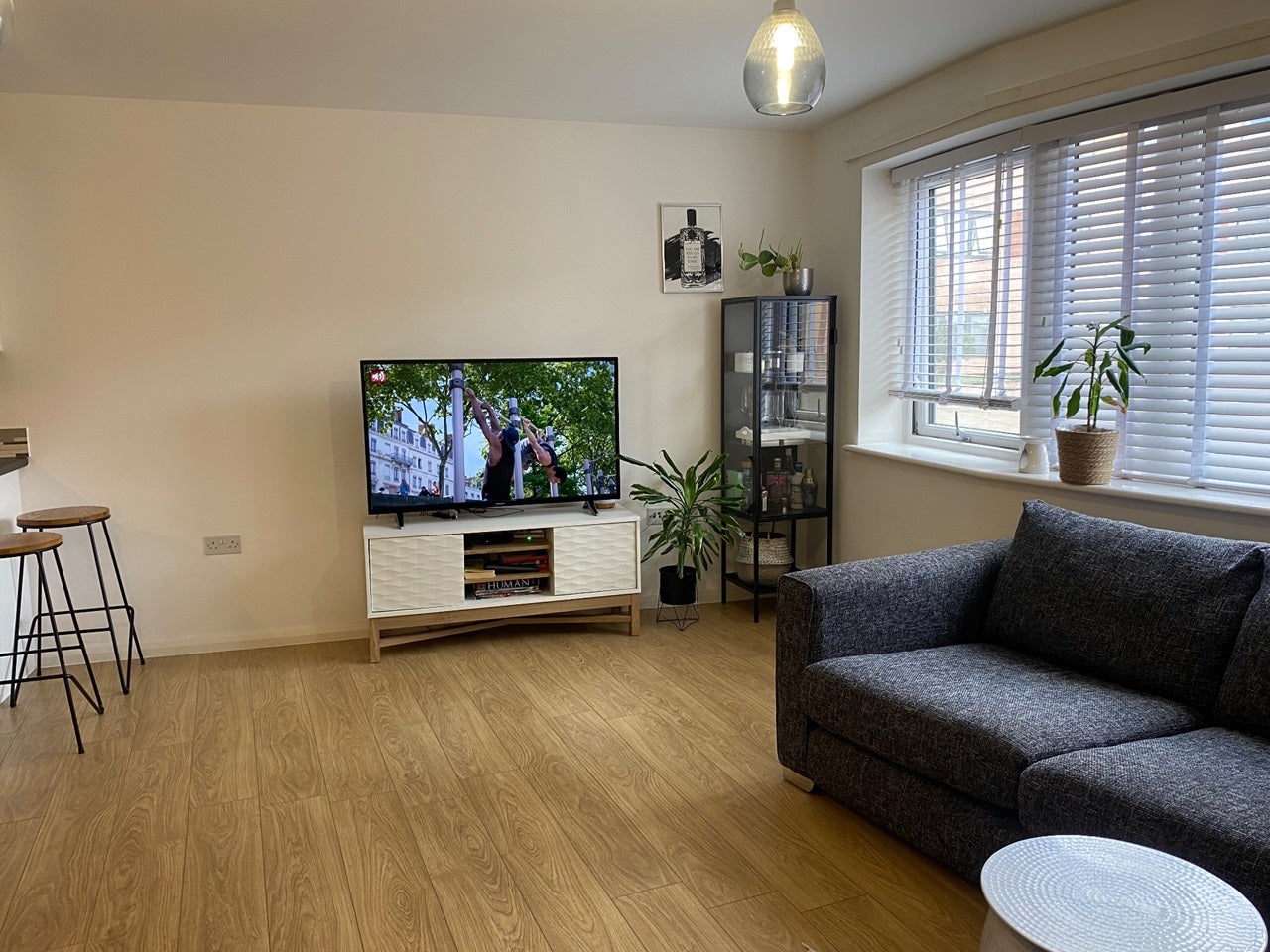 Flat Pear Tree Court in Greater London