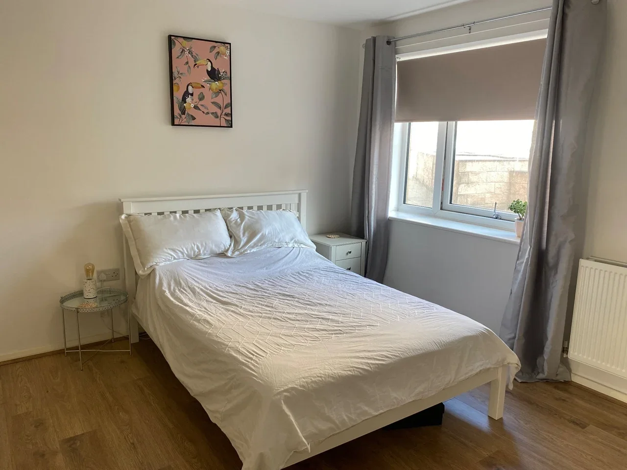 Flat Pear Tree Court in Greater London