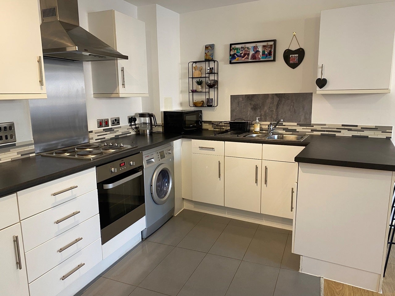 Flat Pear Tree Court in Greater London