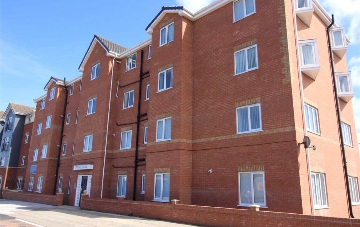 Flat Ashfield Street in Liverpool