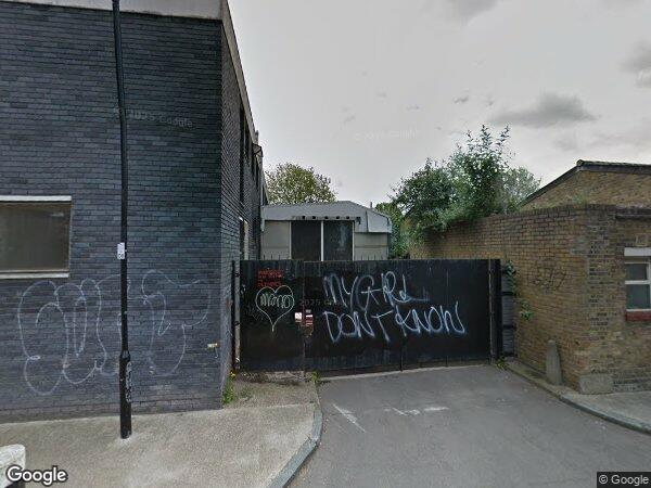 Flat Wyke Road in Greater London