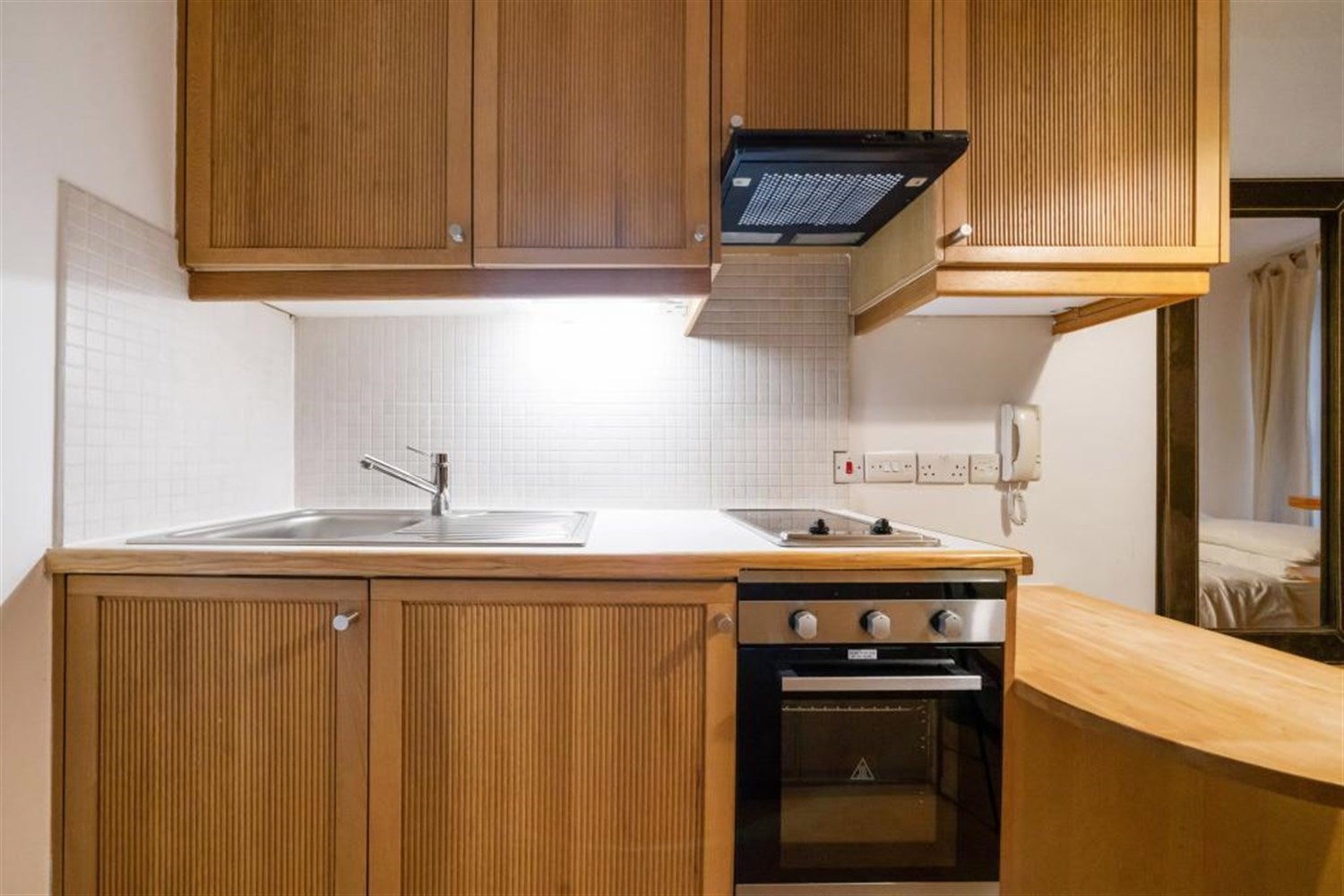 Flat Cartwright Gardens in Greater London