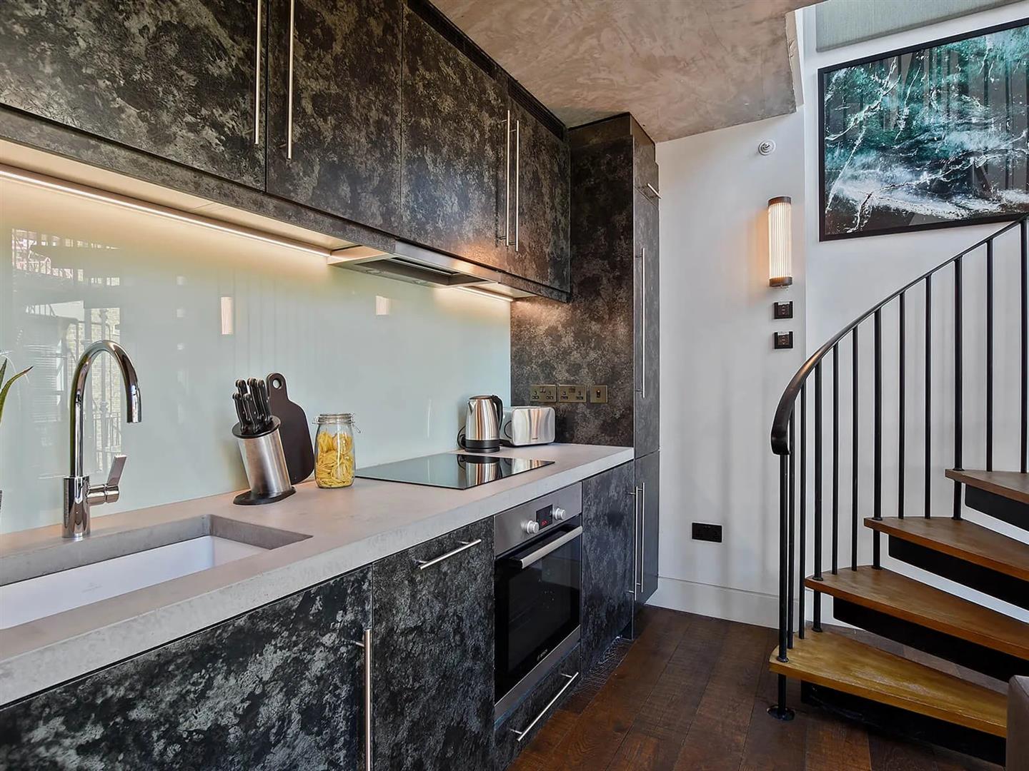 Flat Bourchier Street in London