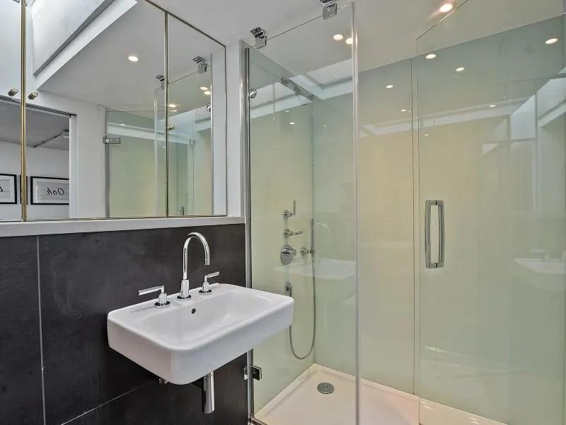 Flat Bourchier Street in London