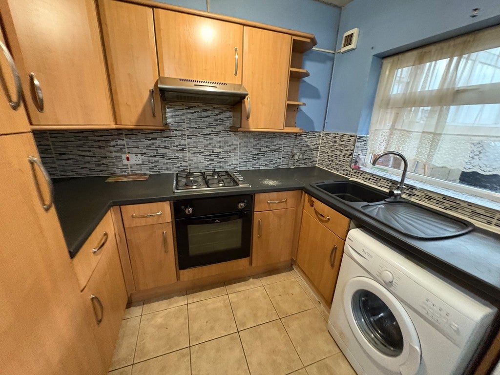 House Golden Crescent in Greater London
