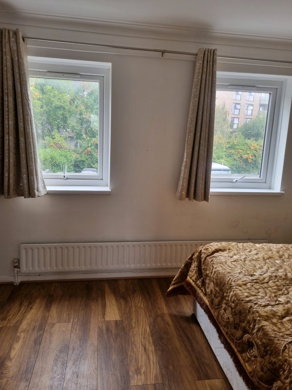 Room Arkley Road in Greater London