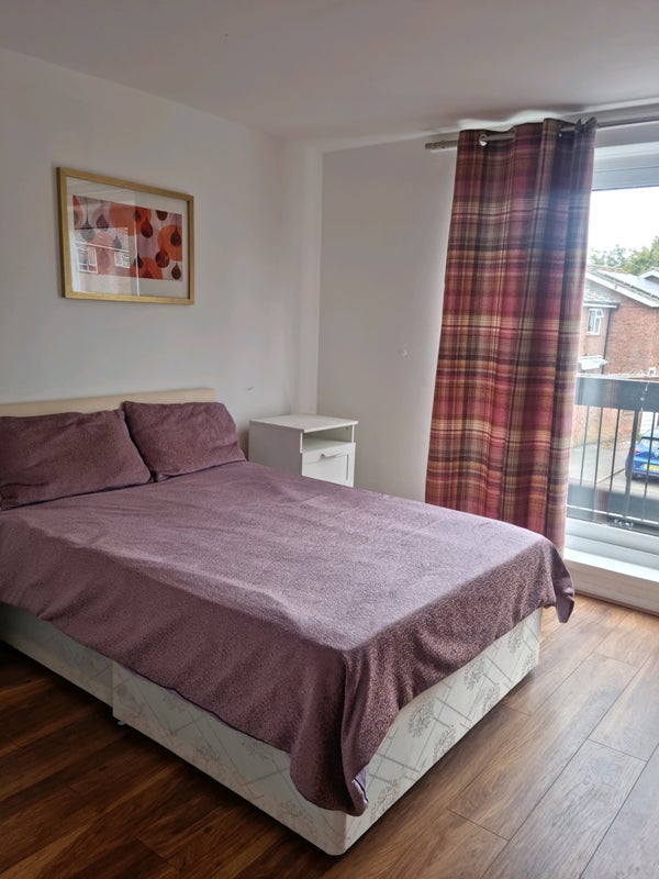 Room Arkley Road in Greater London