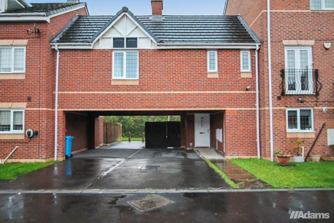 House Harebell Close in Widnes