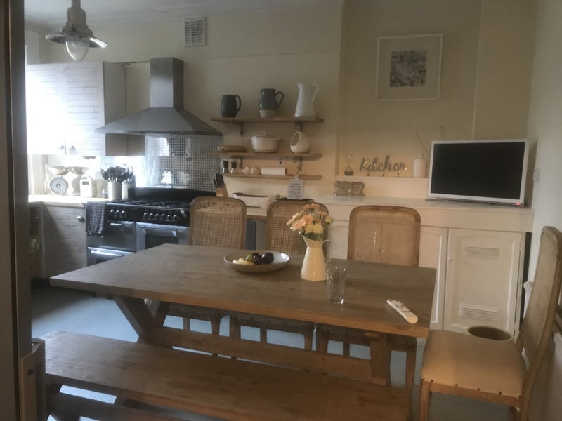 Room Pinfold Road in Greater London