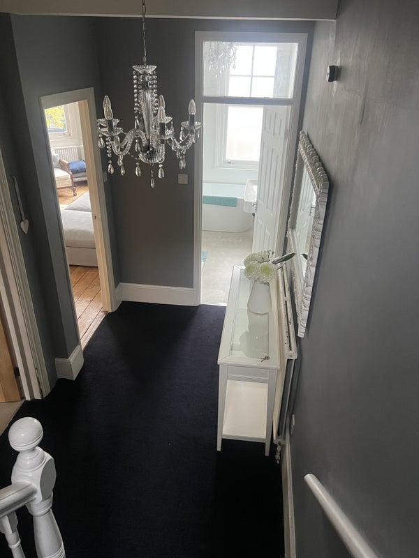 Room Pinfold Road in Greater London