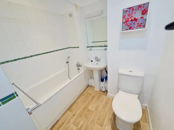 Flat Highgate Hill in Tunbridge Wells
