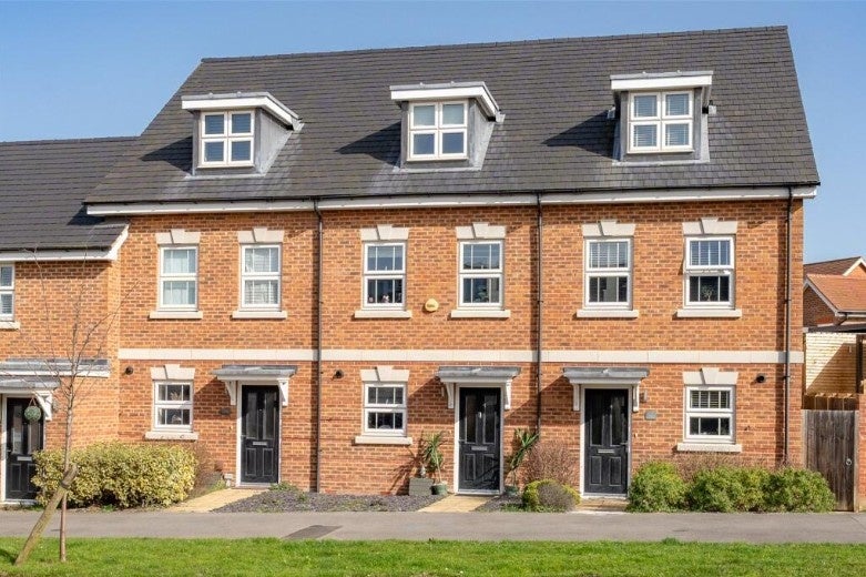 House Oak Avenue in Wokingham